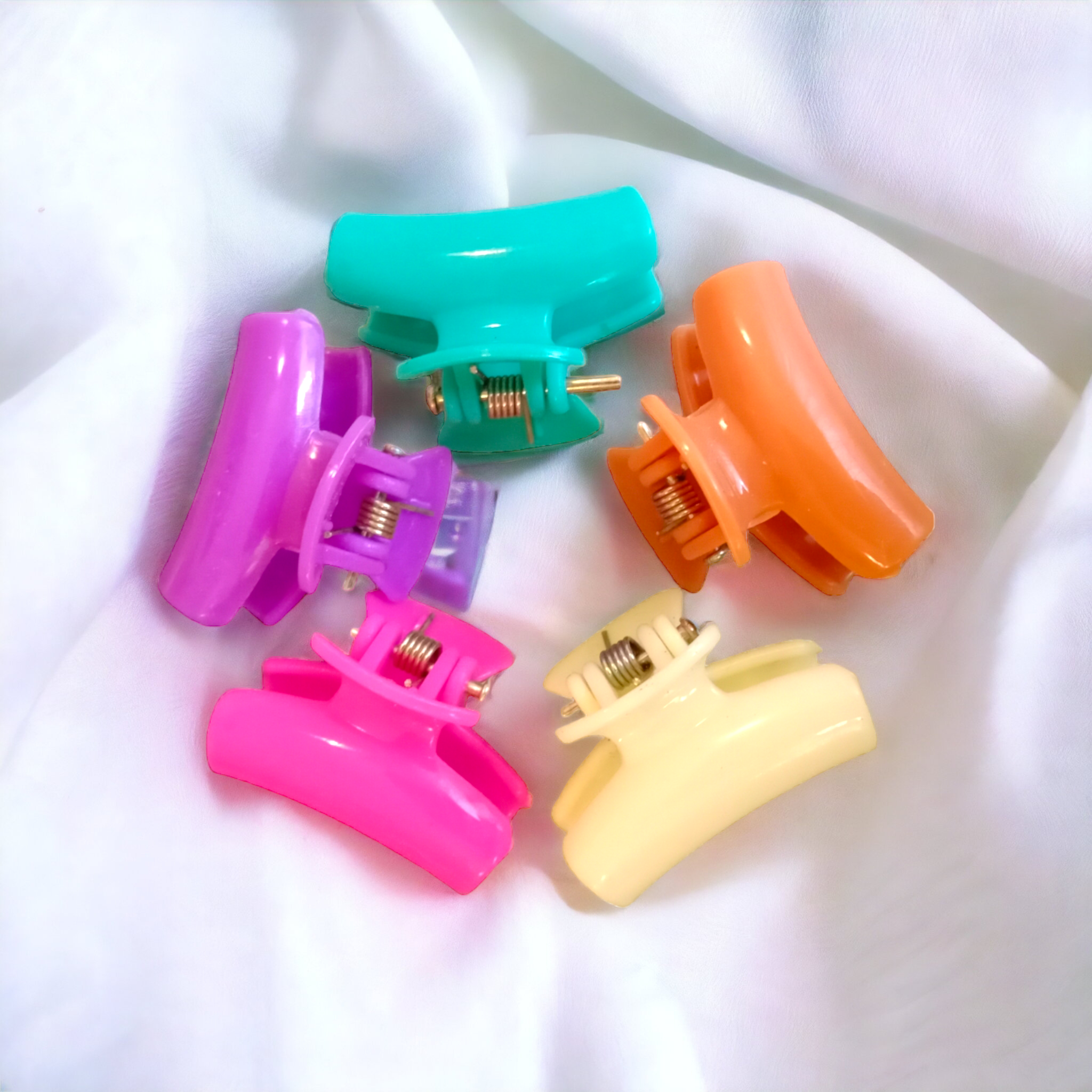 Vibrant Hair Catchers: Pack of 5 Random Colorful Pieces