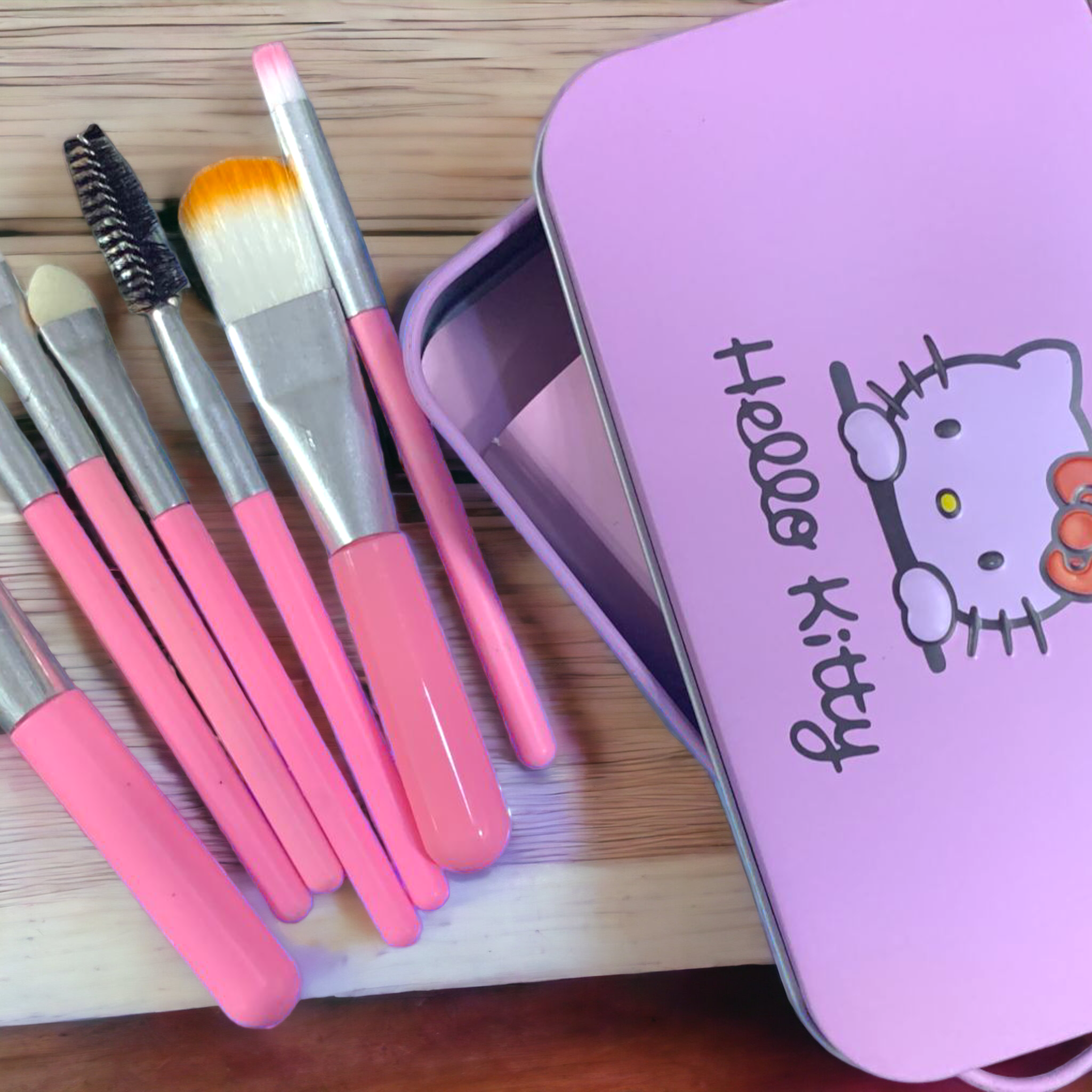 Hello Kitty Original Soft Makeup Brushes: 7-Piece Pack
